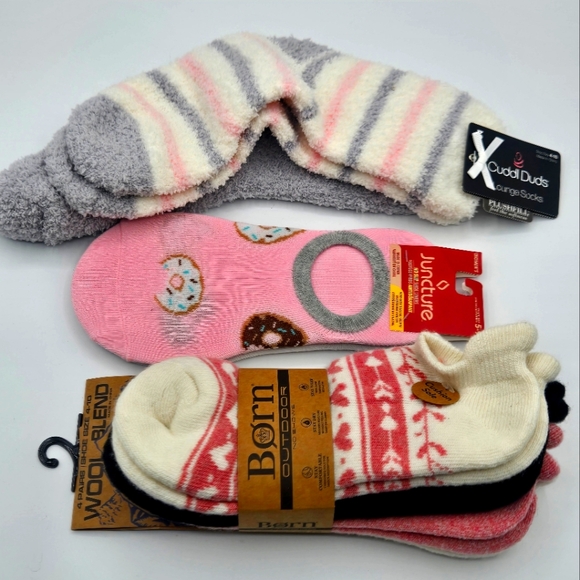LOT of Women's Socks NWT 8 Total Born Juncture Cuddl Duds Sz 4 - 10 - Picture 1 of 8